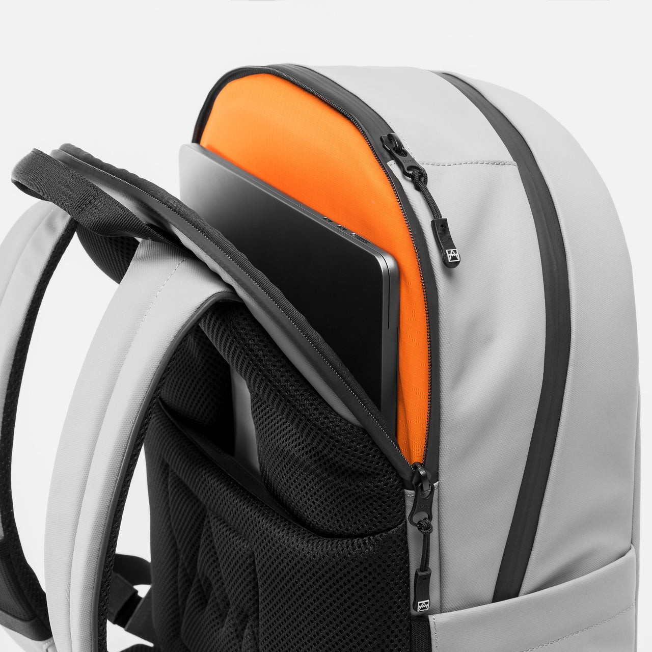 Everyday Backpack 20L - Image 3